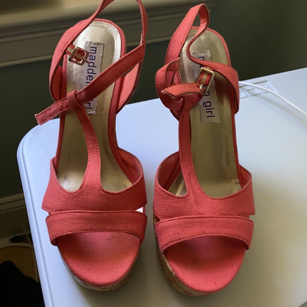 Madden girl coral pink wedges